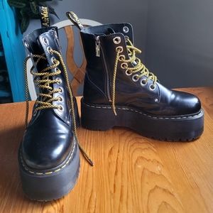 DR. MARTENS Jadon' Boot sz 8